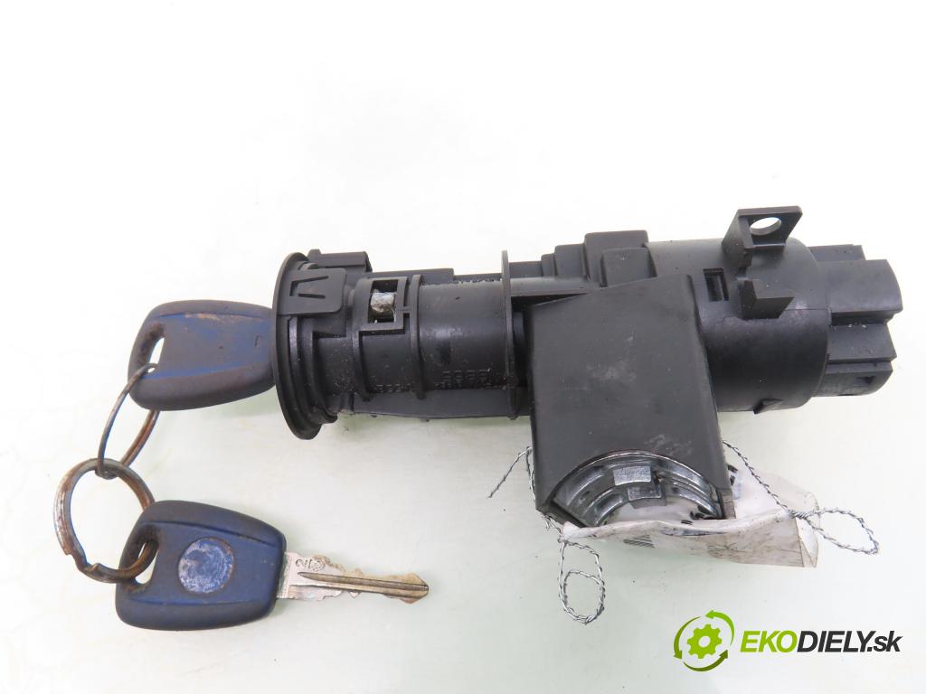 FIAT PUNTO (188_) HB 1999 59,00 1.9 JTD 80 - 188 A2.000 1910,00 spínačka  (Spínací skříňka)