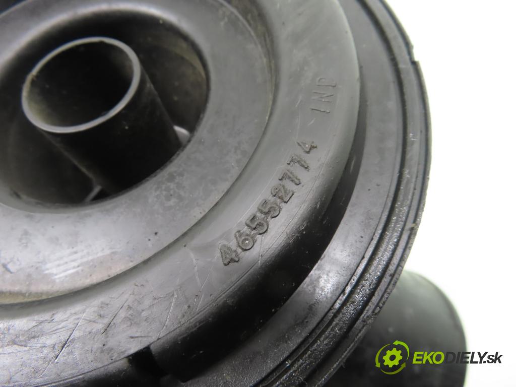 FIAT PUNTO (188_) HB 1999 59,00 1.9 JTD 80 - 188 A2.000 1910,00 obal filtra vzduchu 735274999 ; 735274998 ; 46552774 (Kryt vzduchového filtru)