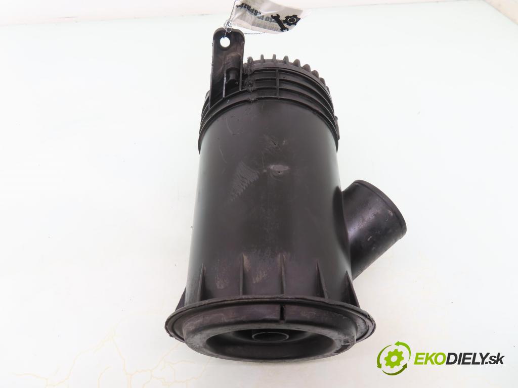 FIAT PUNTO (188_) HB 1999 59,00 1.9 JTD 80 - 188 A2.000 1910,00 obal filtra vzduchu 735274999 ; 735274998 ; 46552774 (Kryt vzduchového filtru)