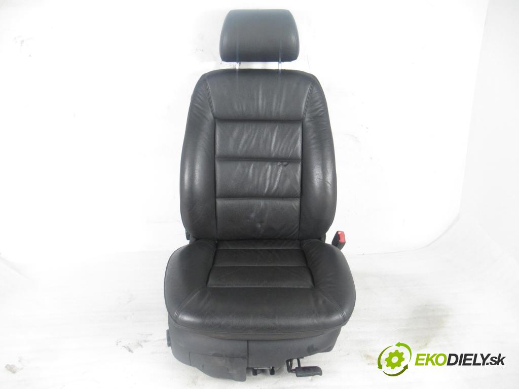 AUDI A6 Avant (4B5, C5) KOMBI 2004 120,00 2.5 TDI V6 163 - BDG 2496,00 Sedadlo CESTUJÚCI/PP