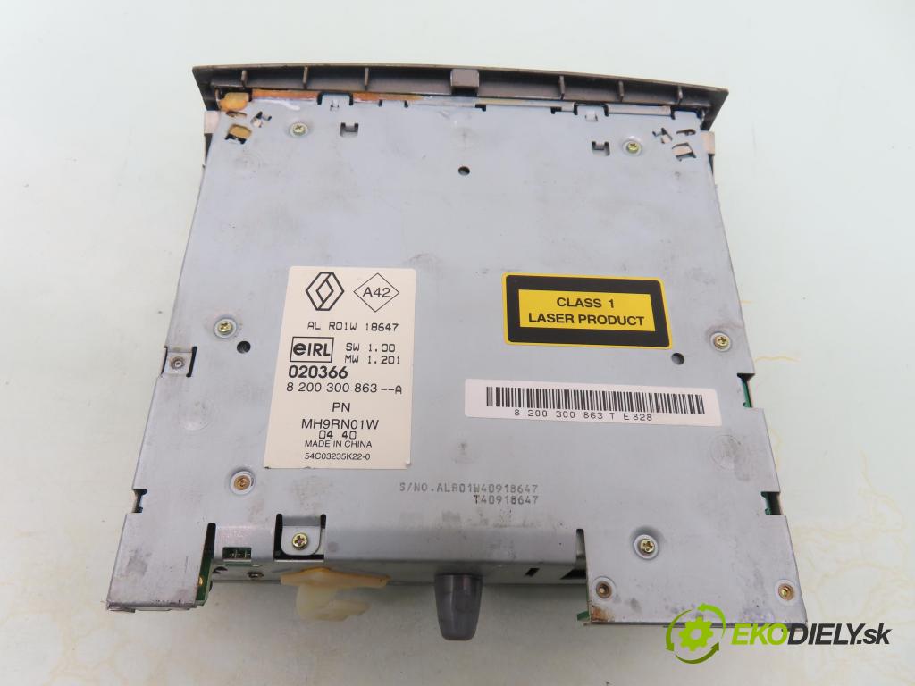 RENAULT SCENIC II (JM0/1_) MINIVAN 2003 83,00 1.6 (JM0C, JM0J, JM1B) - K4M 782 1598,00 RADIO 8200300863A