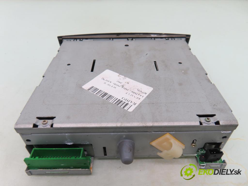RENAULT SCENIC II (JM0/1_) MINIVAN 2003 83,00 1.6 (JM0C, JM0J, JM1B) - K4M 782 1598,00 RADIO 8200300863A