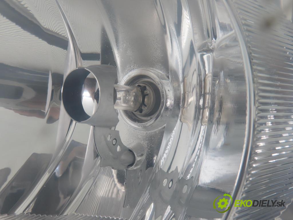 RENAULT SCENIC II (JM0/1_) MINIVAN 2003 83,00 1.6 (JM0C, JM0J, JM1B) - K4M 782 1598,00 světlo LP