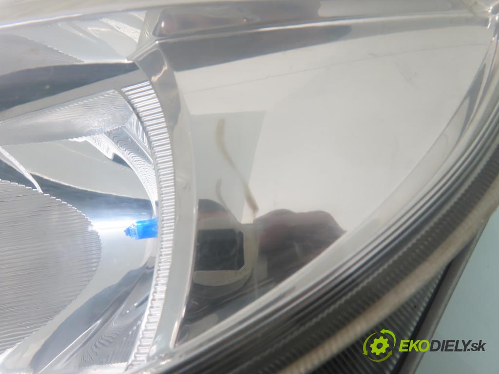 RENAULT SCENIC II (JM0/1_) MINIVAN 2003 83,00 1.6 (JM0C, JM0J, JM1B) - K4M 782 1598,00 světlo LP