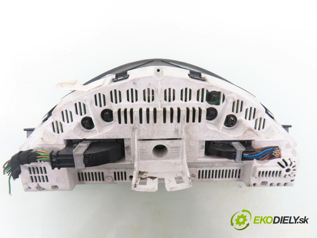 MERCEDES-BENZ KLASA A (W168) HB 2001 60,00 1.4 A 140 82 - M 166.940 1397,00 Prístrojovka elektrický A1685407711