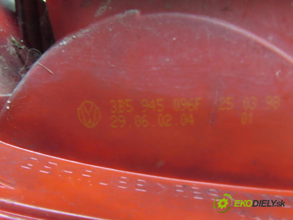 VW PASSAT B5 (3B2) SEDAN 1999 74,00 1.6 - AHL 1595,00 svetla 3B5945096F