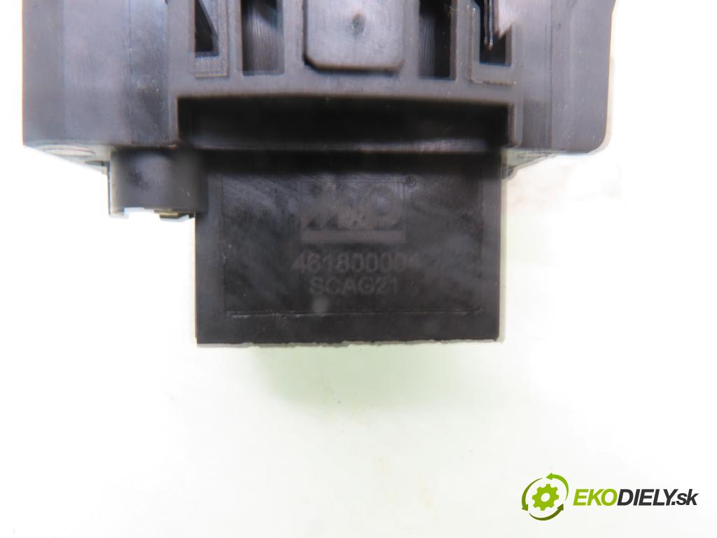 MERCEDES-BENZ KLASA A (W168) HB 1998 60,00 1.4 A 140 82 - M 166.940 1397,00 / páčka ľavá strana 461800004