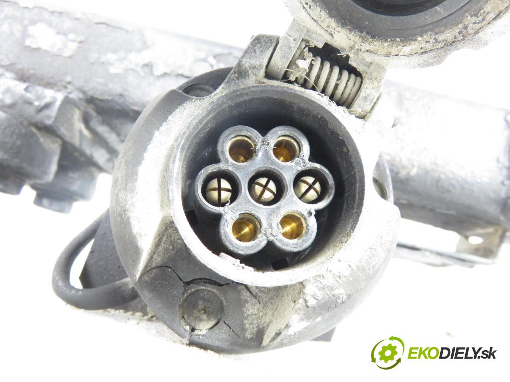 CITROEN XSARA PICASSO (N68) MINIVAN 2005 80,00 1.6 HDi - 9HZ (DV6TED4) 1560,00 Hák