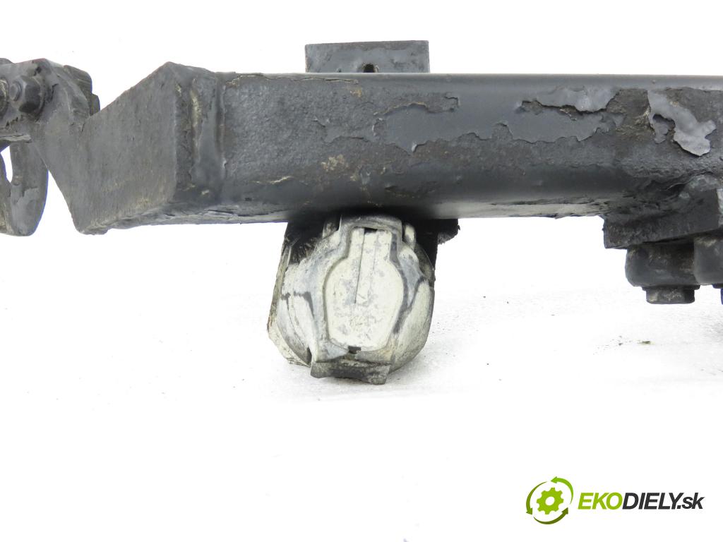 CITROEN XSARA PICASSO (N68) MINIVAN 2005 80,00 1.6 HDi - 9HZ (DV6TED4) 1560,00 Hák