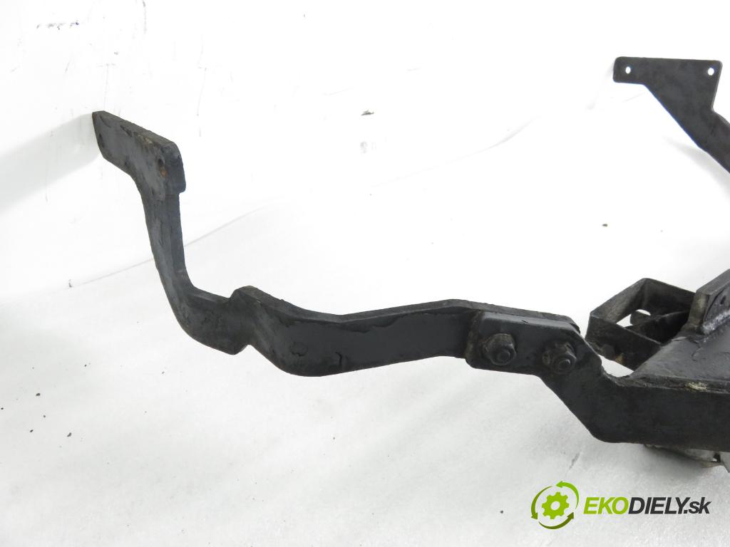 CITROEN XSARA PICASSO (N68) MINIVAN 2005 80,00 1.6 HDi - 9HZ (DV6TED4) 1560,00 Hák