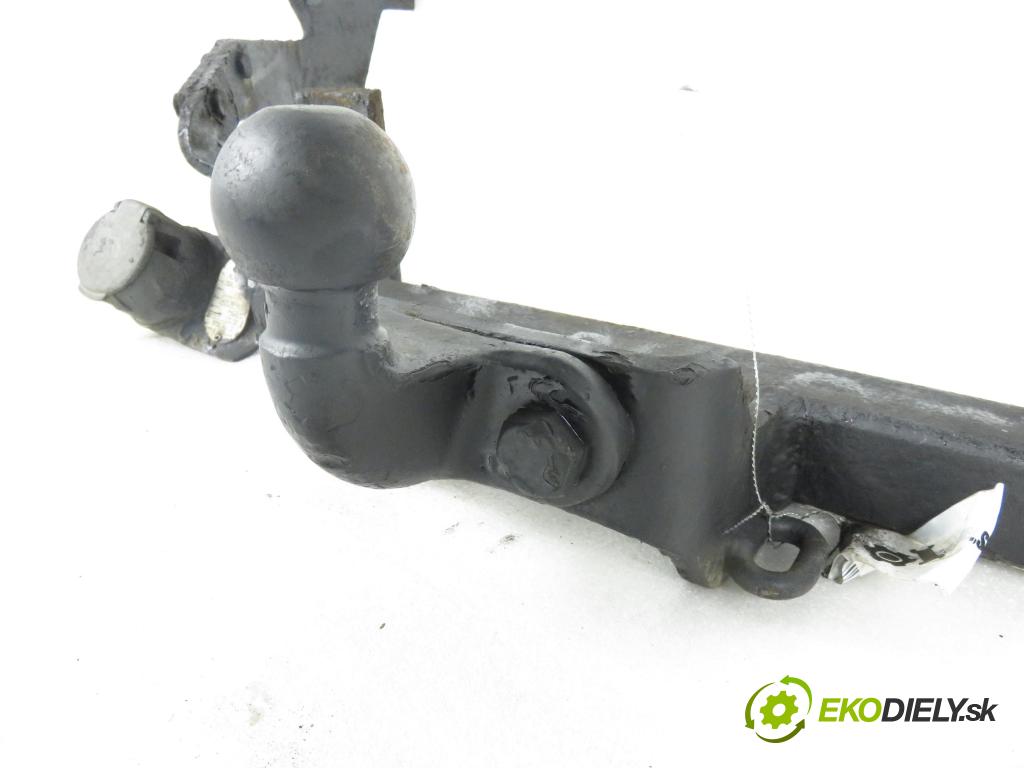 CITROEN BERLINGO FIRST Skrzynia (M_) FURGON 2005 66,00 2.0 HDI 90 - RHY (DW10TD) 1997,00 Hák