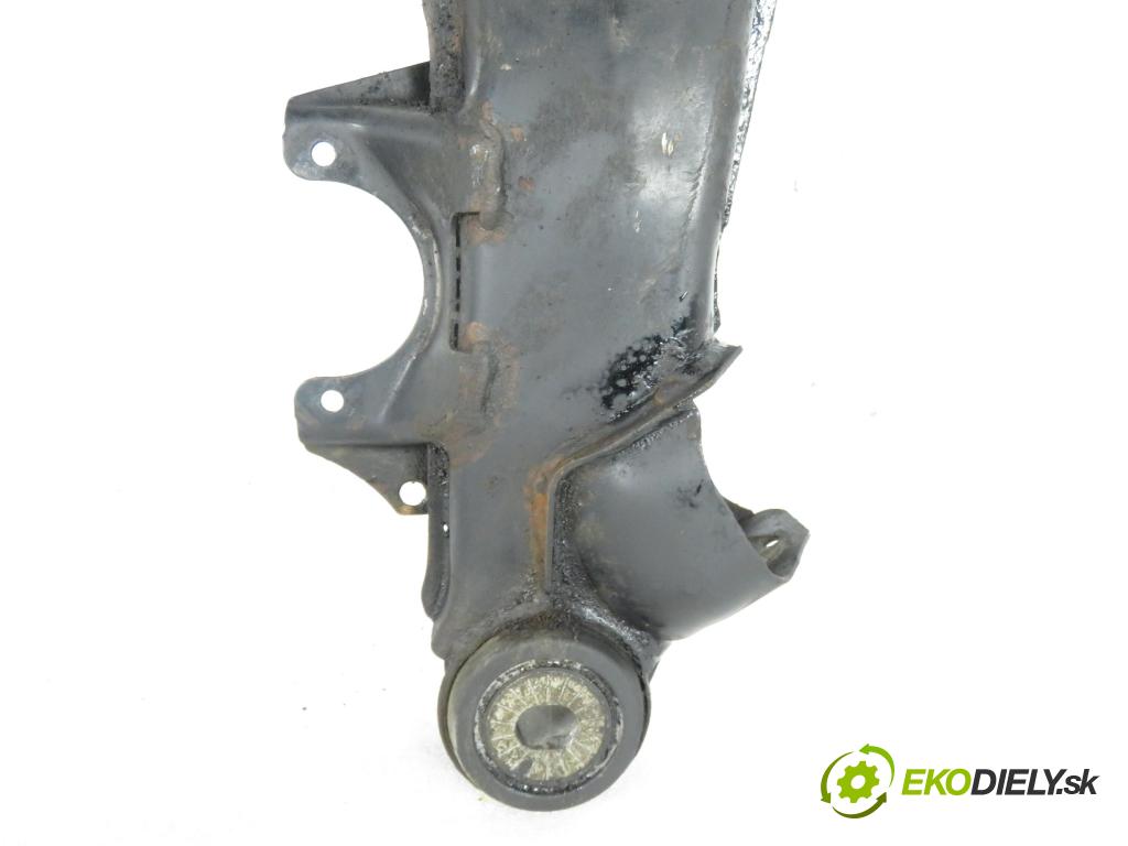 VW PASSAT B5 (3B2) SEDAN 2000 81,00 1.9 TDI - AVG 1896,00 PŘEDNÍ: