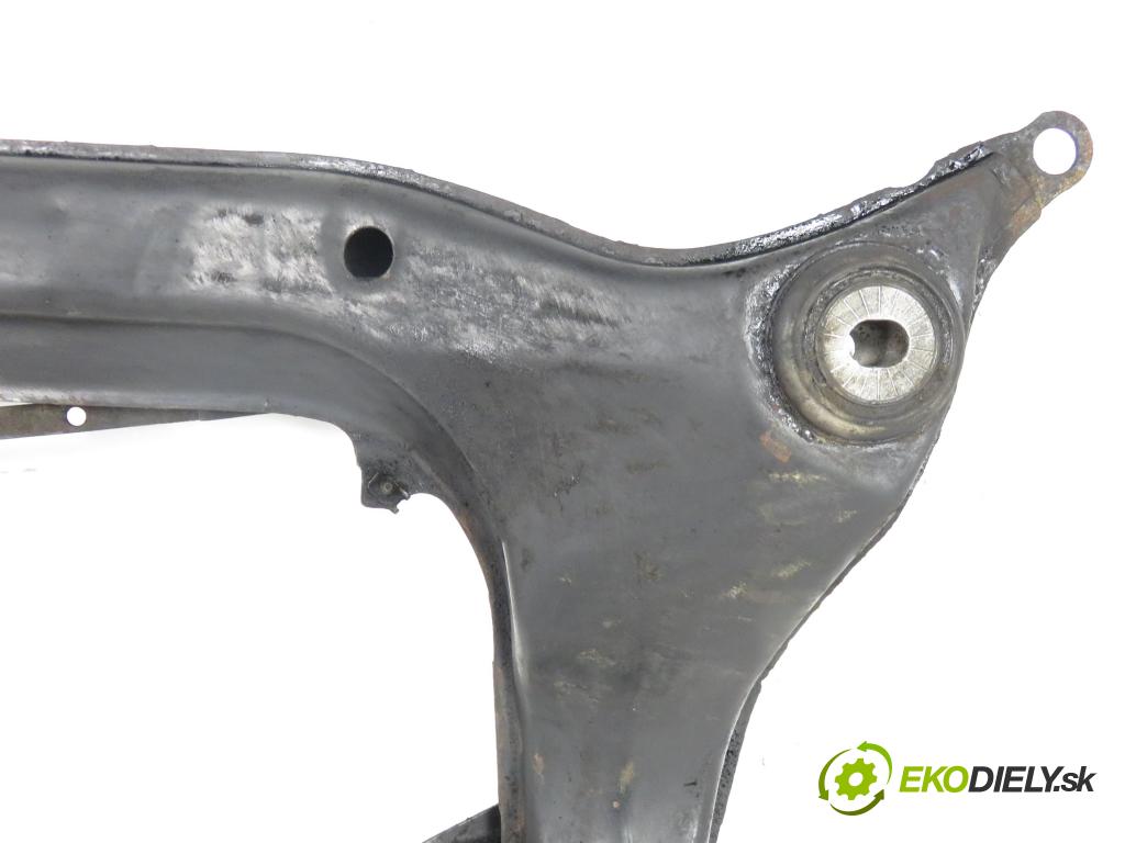 VW PASSAT B5 (3B2) SEDAN 2000 81,00 1.9 TDI - AVG 1896,00 PŘEDNÍ: