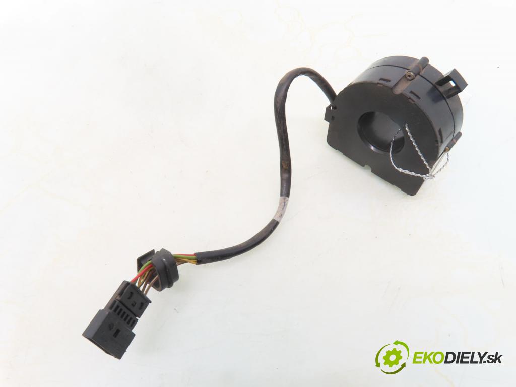 BMW 3 (E46) SEDAN 2003 85,00 316 i - N46 B18 A 1796,00 snímač KATA otáčet se: 6760232 ; 05111595