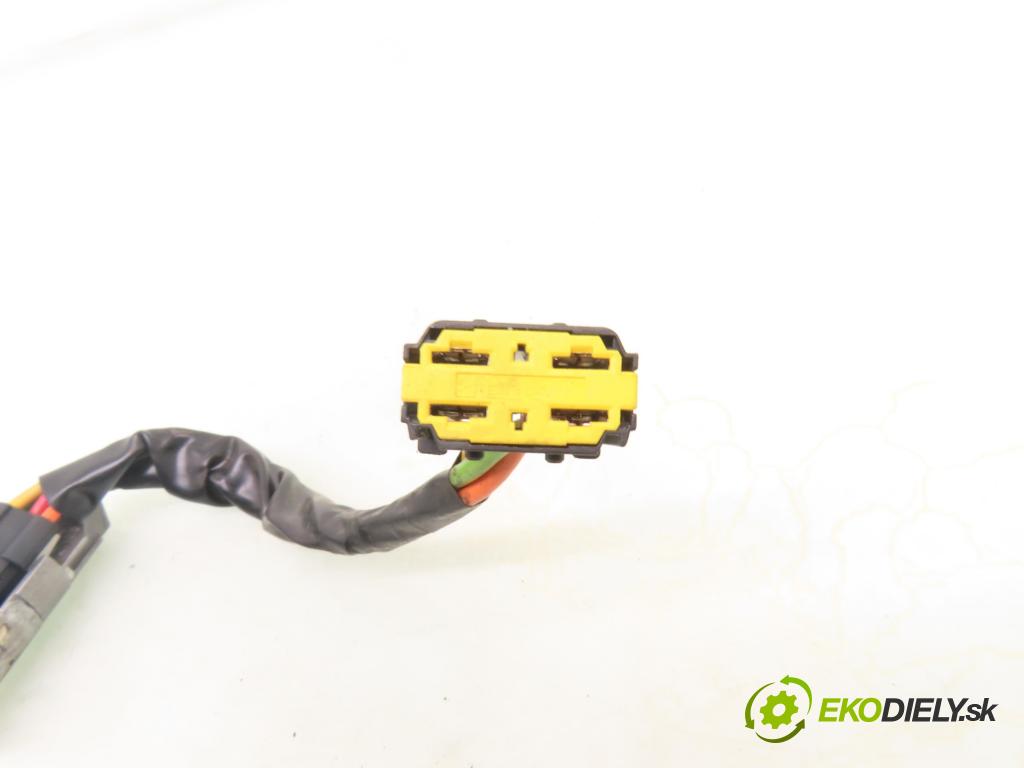 RENAULT CLIO II (BB_, CB_) HB 2002 72,00 1.4 16V (B/CB0P) - K4J 710 1390,00 spinačka 475023 (Spínacia skrinka)