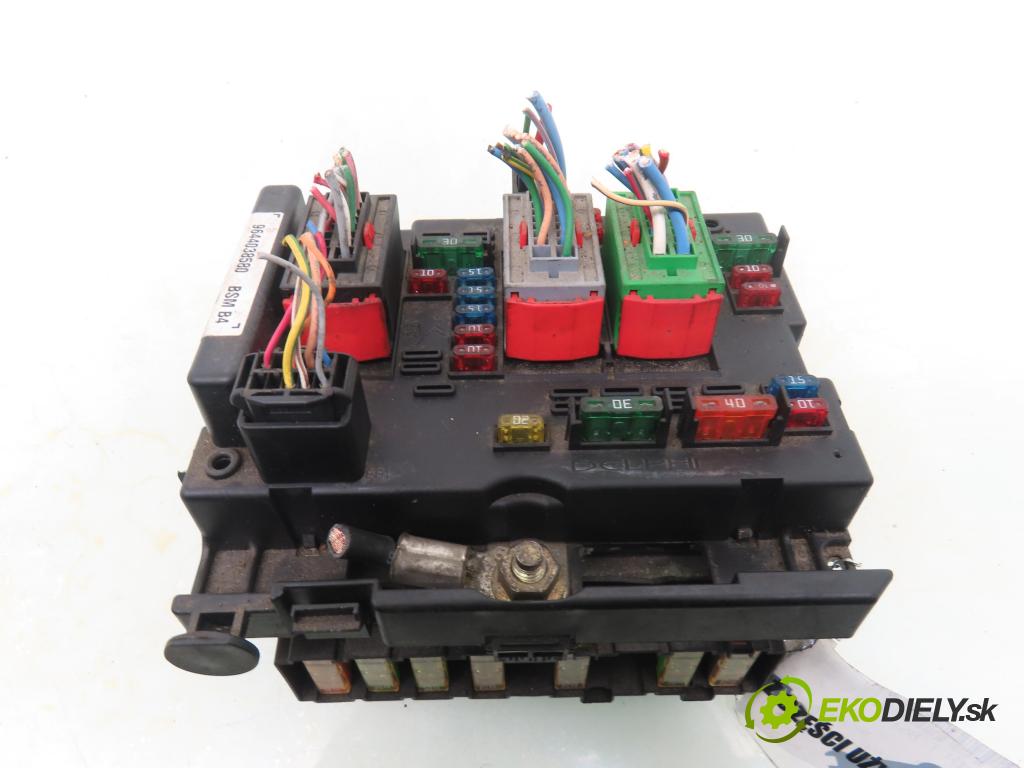 PEUGEOT 307 (3A/C) HB 2001 81,00 1.6 - NFU (TU5JP4) 1587,00 MODUL BSM 9644038580