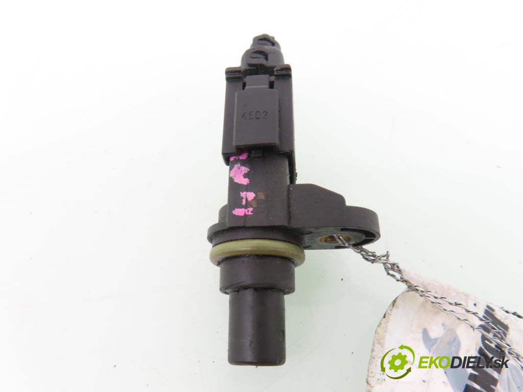 BMW 3 (E46) SEDAN 2003 85,00 316 i - N46 B18 A 1796,00 snímač polohy vačky VAČKOVÁ HŘÍDEL: 1438082