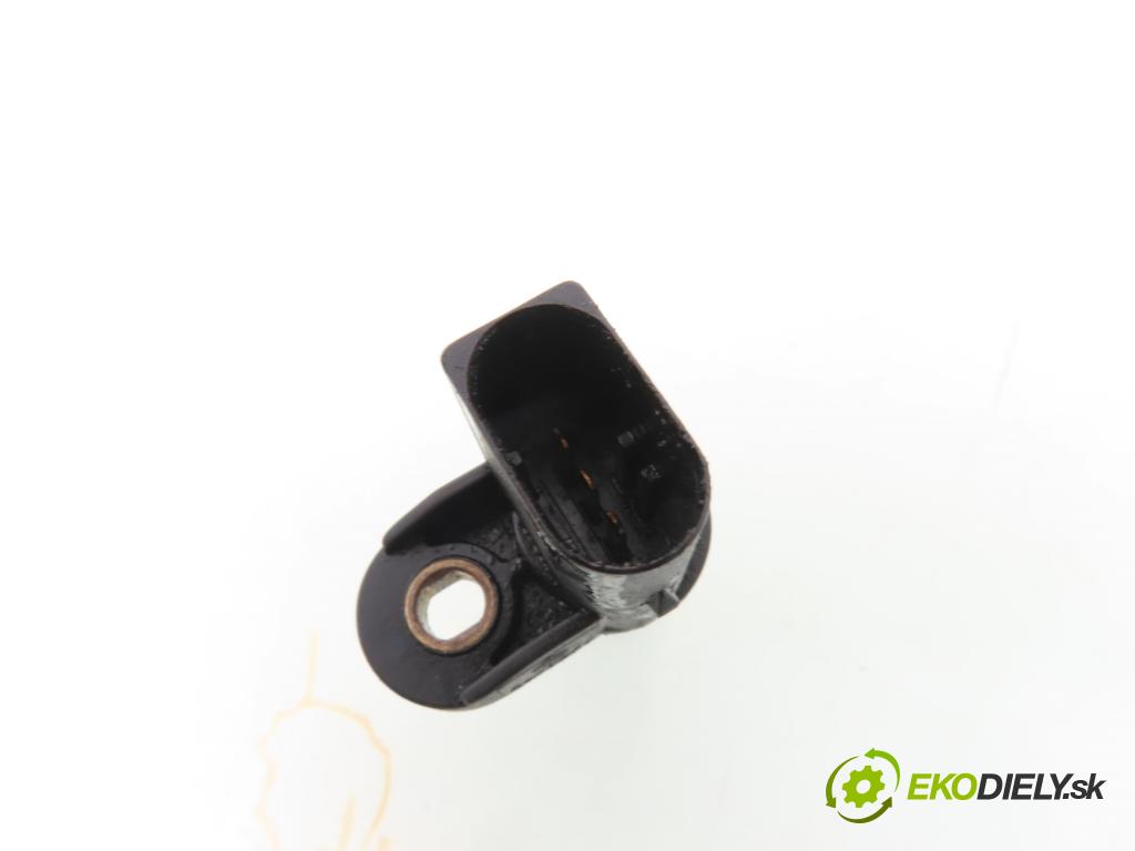 BMW 3 (E46) SEDAN 2003 85,00 316 i - N46 B18 A 1796,00 snímač polohy vačky VAČKOVÁ HŘÍDEL: 7506273C