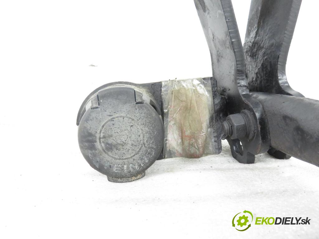 SEAT TOLEDO II (1M2) SEDAN 1999 74,00 1.6 - AEH 1595,00 Hák