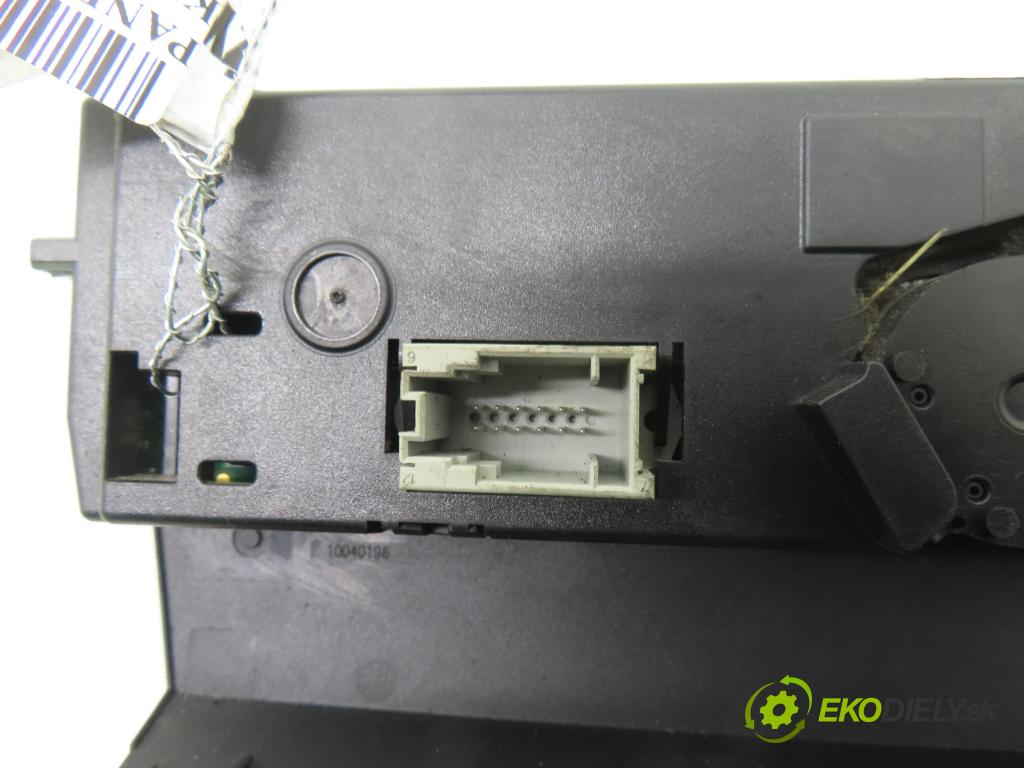 BMW 3 (E90) SEDAN 2005 95,00 318 i 129 - N46 B20 B 1995,00 Panel topení KLIMATRONIK 695853601