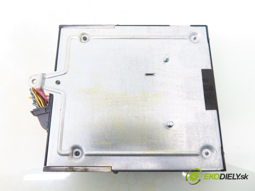 BMW 3 (E90) SEDAN 2005 95,00 318 i 129 - N46 B20 B 1995,00 zesilovač 6960925 (Zesilovač)