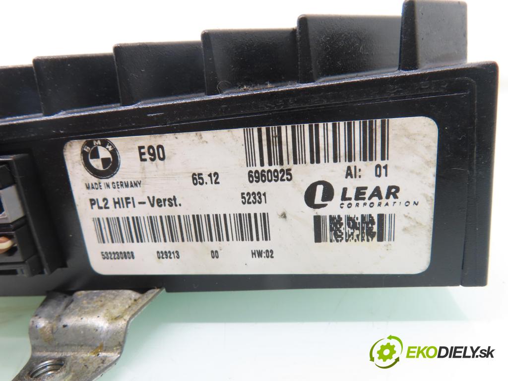 BMW 3 (E90) SEDAN 2005 95,00 318 i 129 - N46 B20 B 1995,00 zesilovač 6960925 (Zesilovač)