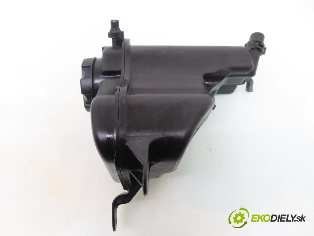 BMW 3 (E90) SEDAN 2005 95,00 318 i 129 - N46 B20 B 1995,00 nádržka NÁHRADNÍ 7529495