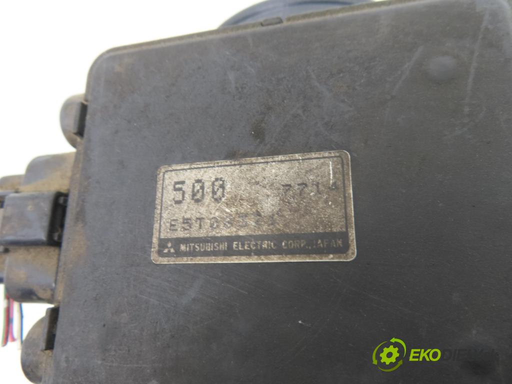 MITSUBISHI CARISMA (DA_) SEDAN 1997 66,00 1.6 (DA1A) - 4G92 (SOHC 16V) 1597,00 váha vzduchu vzduchu E5T08371