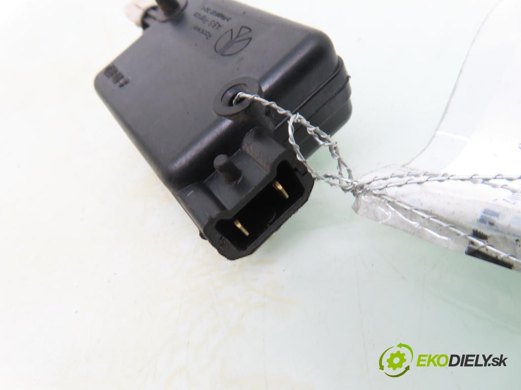 RENAULT MEGANE Scenic (JA0/1_) MINIVAN 1998 55,00 1.6 i (JA0L) - K7M 720 1598,00 motorek dvířek nádrže paliva 