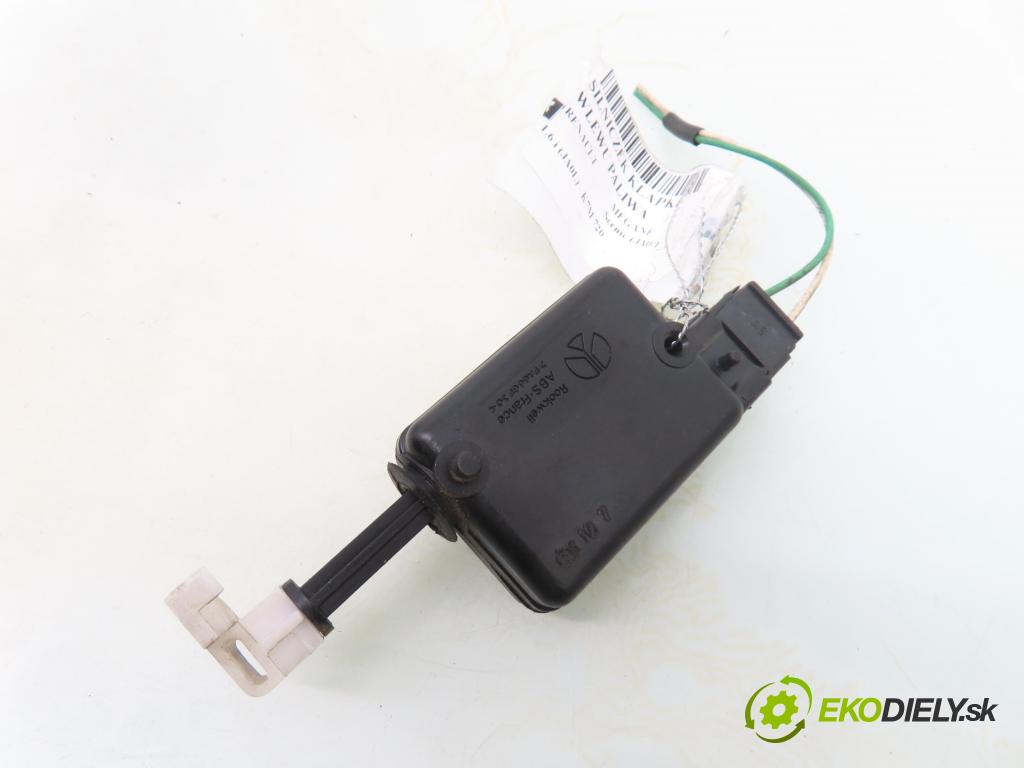 RENAULT MEGANE Scenic (JA0/1_) MINIVAN 1998 55,00 1.6 i (JA0L) - K7M 720 1598,00 motorek dvířek nádrže paliva