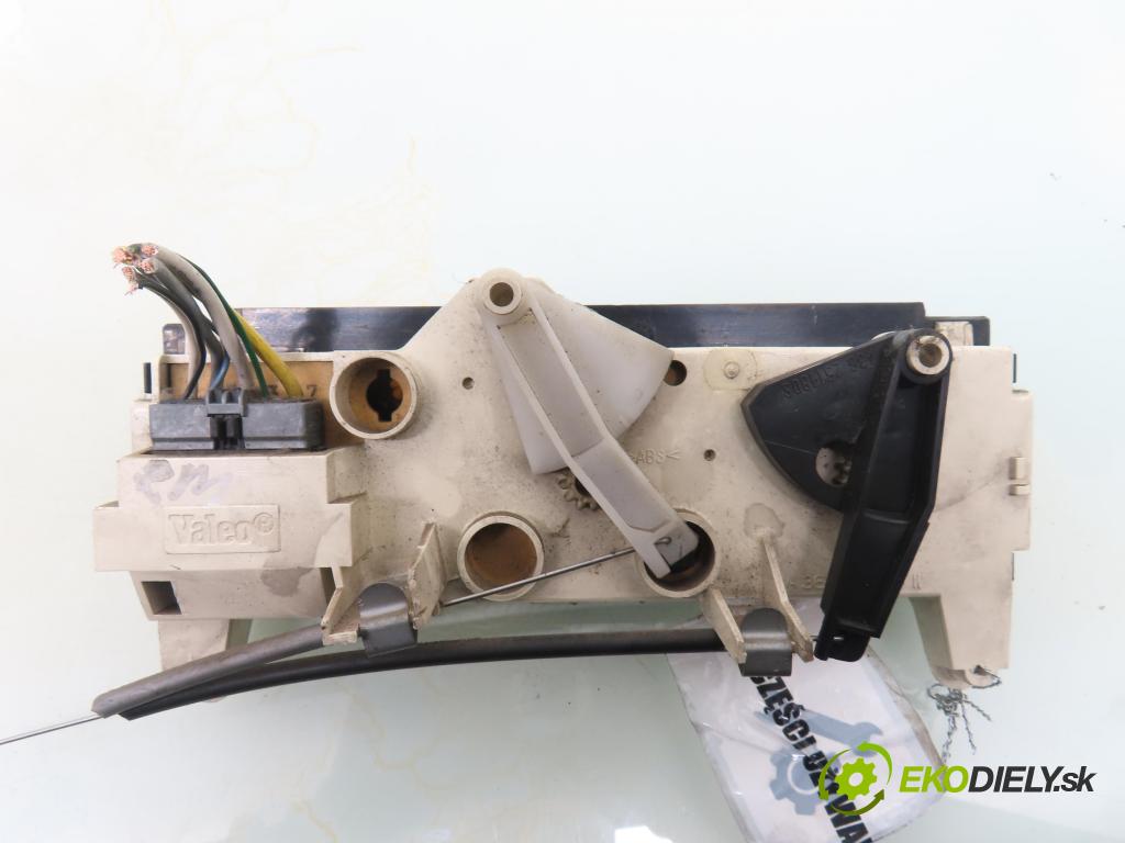 RENAULT MASTER II Skrzynia (FD) FURGON 1998 63,00 2.8 D - S8W 700 2799,00 Panel topení 133761F