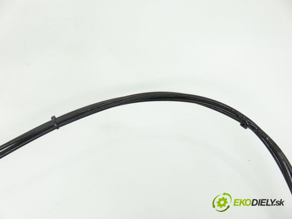 MERCEDES-BENZ CLK (C208) CABRIO 2000 142,00 230 Kompressor 193 - M 111.975 2295,00 hyd. píst STŘECHA: A2088000072 ; A2088000172