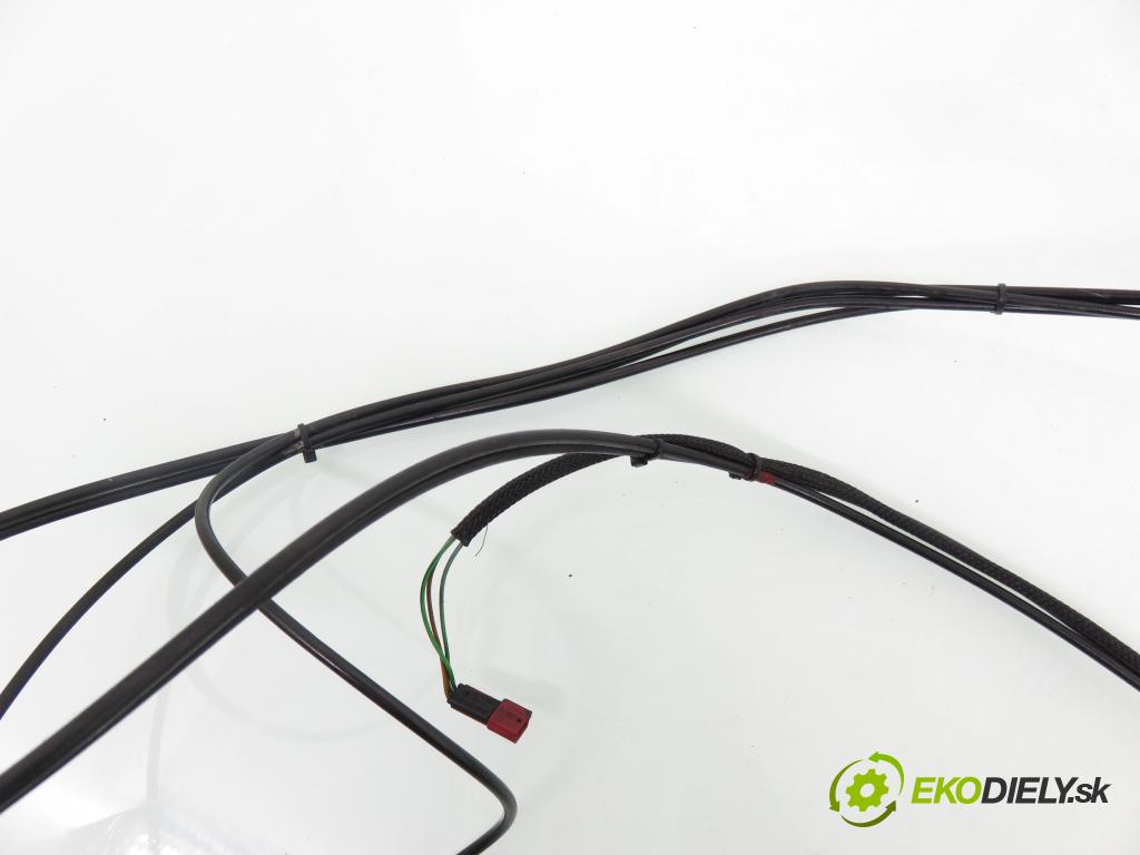 MERCEDES-BENZ CLK (C208) CABRIO 2000 142,00 230 Kompressor 193 - M 111.975 2295,00 hyd. píst STŘECHA: A2088000072 ; A2088000172