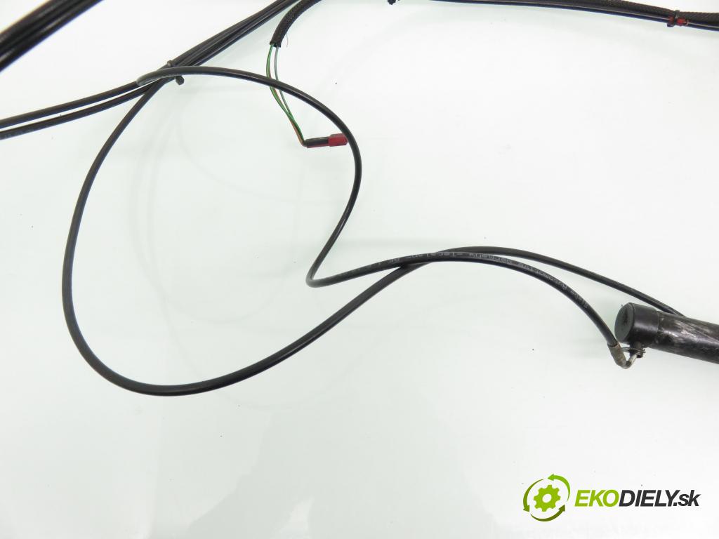 MERCEDES-BENZ CLK (C208) CABRIO 2000 142,00 230 Kompressor 193 - M 111.975 2295,00 hyd. píst STŘECHA: A2088000072 ; A2088000172