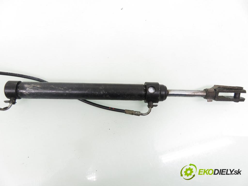 MERCEDES-BENZ CLK (C208) CABRIO 2000 142,00 230 Kompressor 193 - M 111.975 2295,00 hyd. píst STŘECHA: A2088000072 ; A2088000172