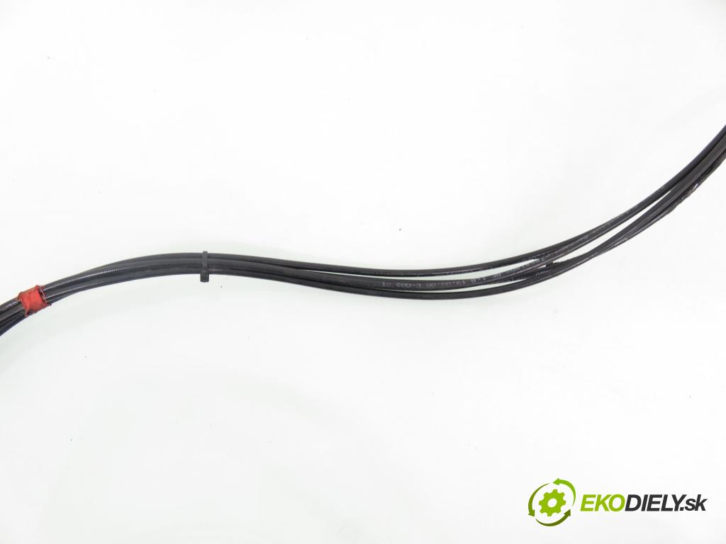 MERCEDES-BENZ CLK (C208) CABRIO 2000 142,00 230 Kompressor 193 - M 111.975 2295,00 hyd. píst STŘECHA: A2088000072 ; A2088000172