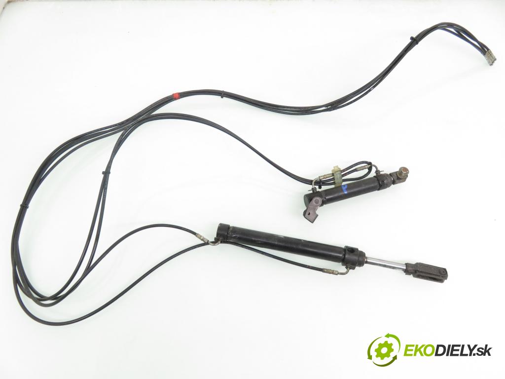 MERCEDES-BENZ CLK (C208) CABRIO 2000 142,00 230 Kompressor 193 - M 111.975 2295,00 hyd. píst STŘECHA: A2088000072 ; A2088000172