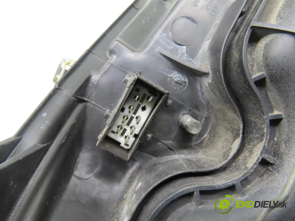 CITROEN C3 I (FC_) HB 2003 54,00 1.4 i - KFV (TU3JP) 1360,00 světlo LP 9647214280