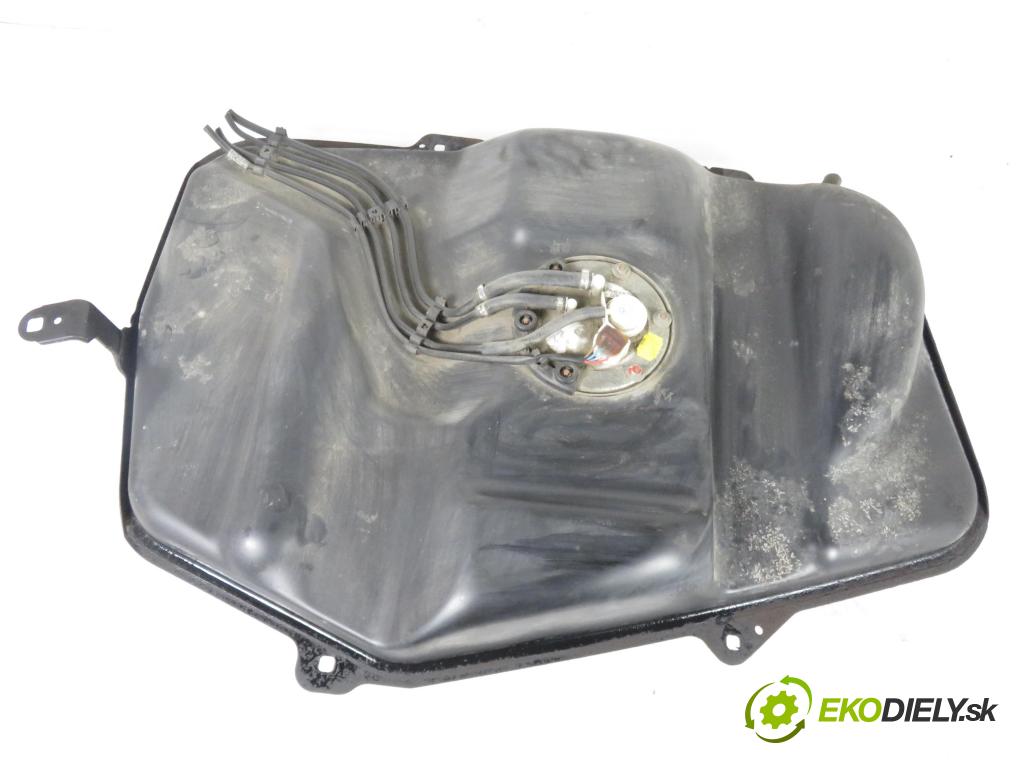 MERCEDES-BENZ KLASA A (W168) HB 2001 60,00 1.4 A 140 82 - M 166.940 1397,00 nádržka paliva benzín A1684706001 ; A1684703594