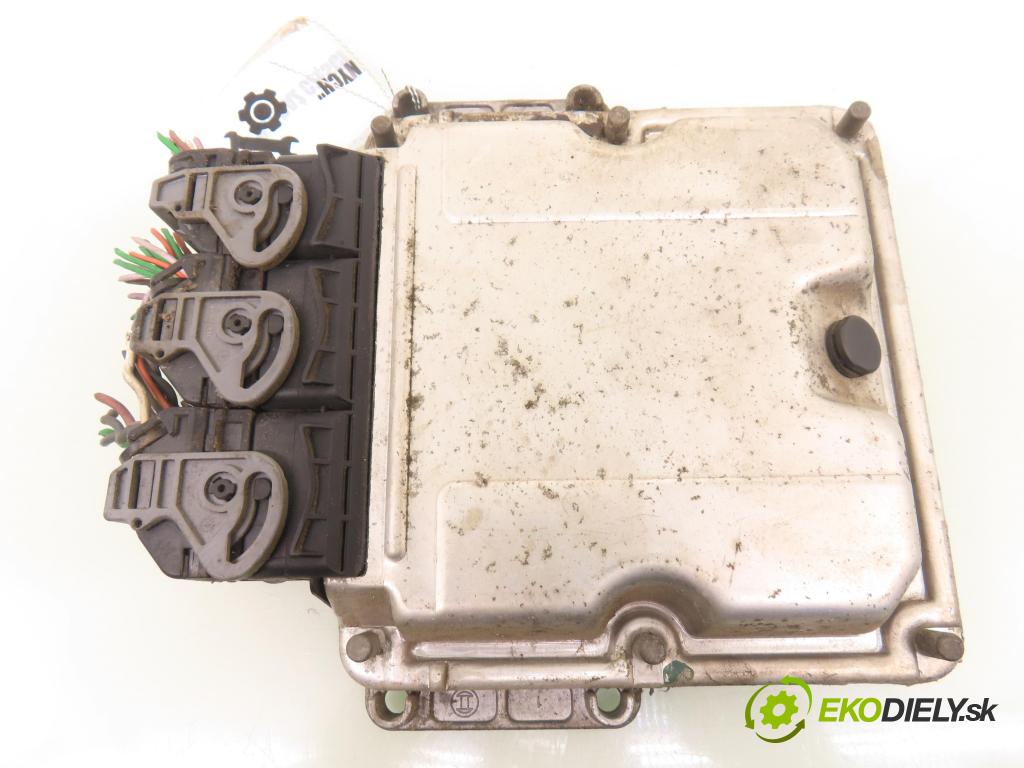 RENAULT MASTER II Skrzynia (FD) FURGON 2003 84,00 2.5 dCi 120 - G9U 750 2464,00 řídící jednotka motora 0281011105