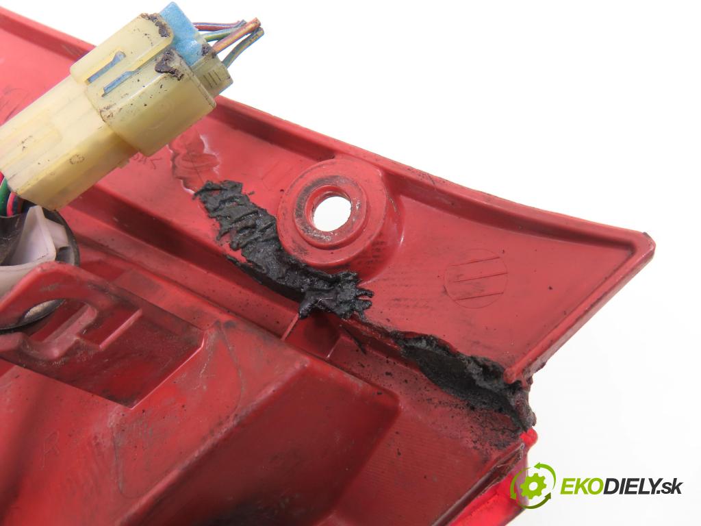 SUZUKI SWIFT III (MZ, EZ) HB 2007 55,00 1.3 DDiS (RS 413D) - D13A 1248,00 světlo pravé zadní