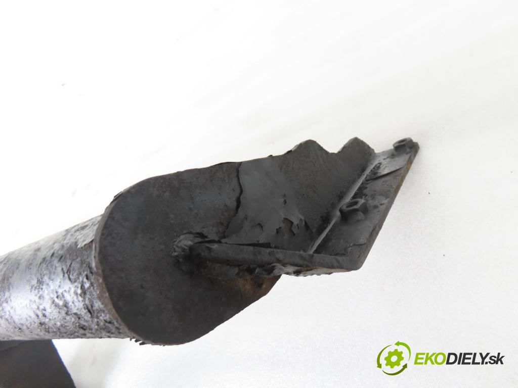 VW VENTO (1H2) SEDAN 1996 47,00 1.9 D 1896,00 Hák 