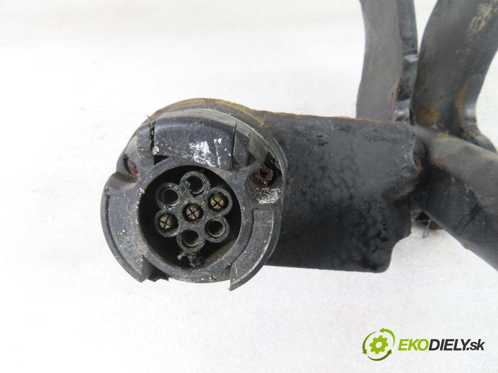 VW GOLF IV (1J1) HB 1999 74,00 1.6 - AKL 1595,00 Hák 