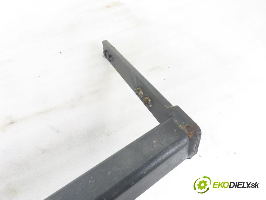 VW GOLF IV (1J1) HB 1999 74,00 1.6 - AKL 1595,00 Hák