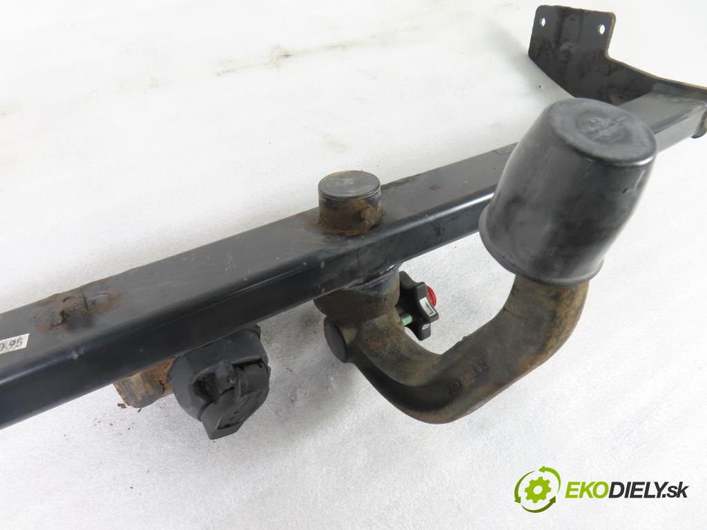 MERCEDES-BENZ KLASA A (W168) HB 1998 55,00 A 160 CDI 75 - OM 668.940 1689,00 Hák A1683100095