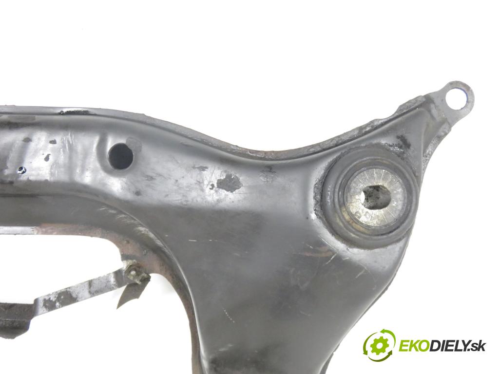 VW PASSAT B5 (3B2) SEDAN 1999 66,00 1.9 TDI - AHH 1896,00 predný