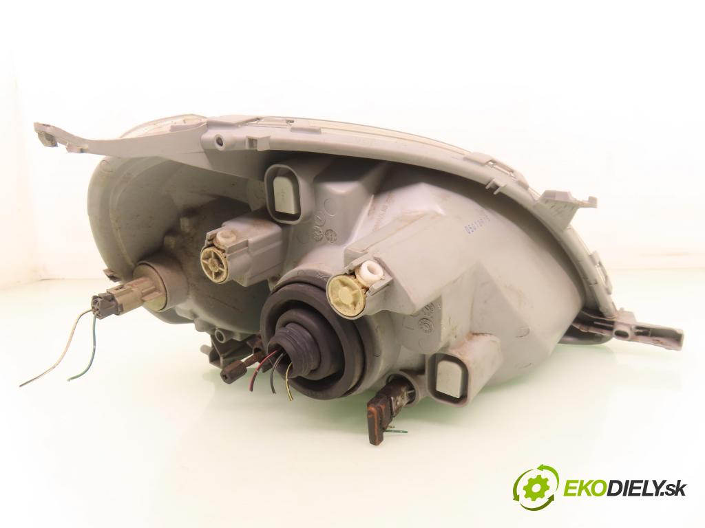 TOYOTA YARIS (_P1_) HB 2001 50,00 1.0 VVT- i 68 - 1SZ-FE 998,00 světlo LP 21211F7L