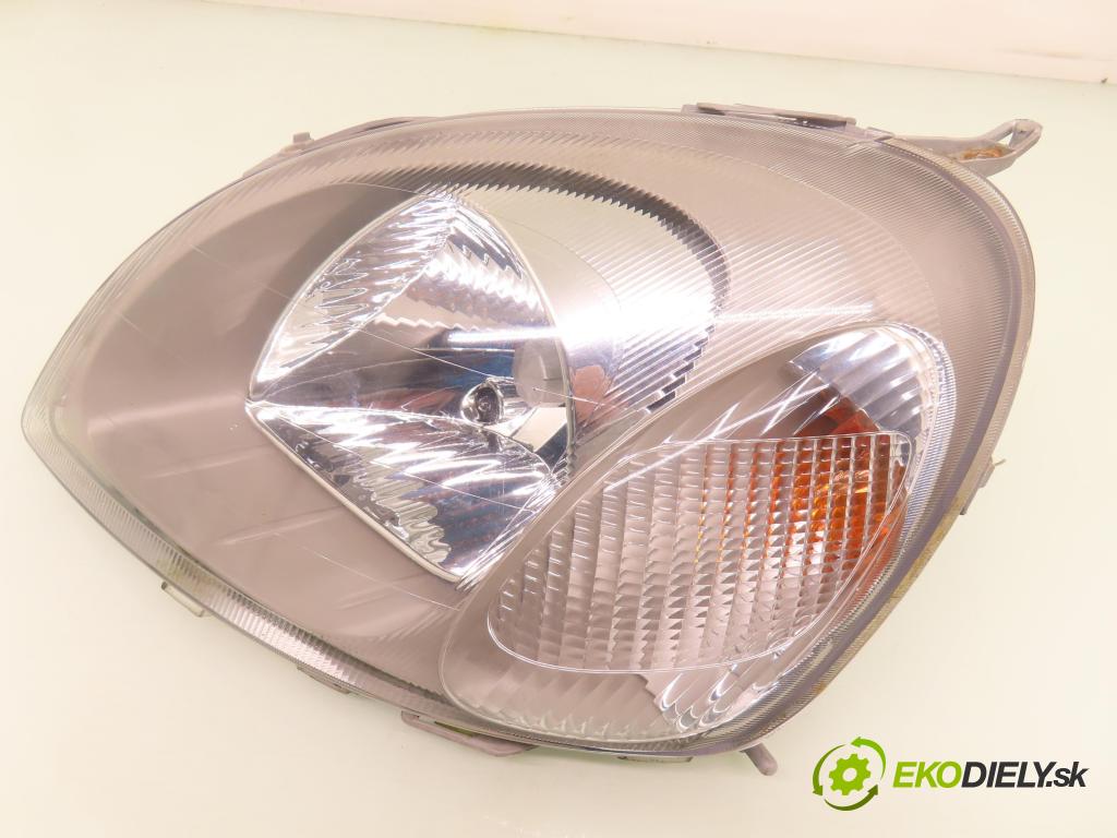 TOYOTA YARIS (_P1_) HB 2001 50,00 1.0 VVT- i 68 - 1SZ-FE 998,00 světlo LP 21211F7L