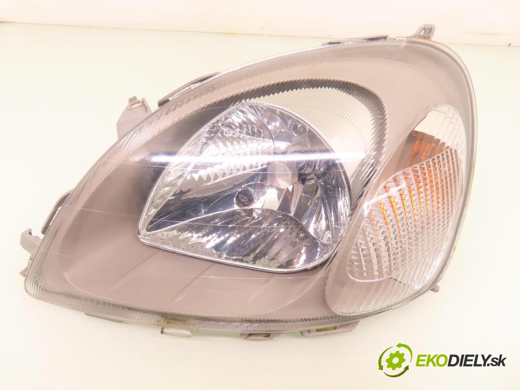 TOYOTA YARIS (_P1_) HB 2001 50,00 1.0 VVT- i 68 - 1SZ-FE 998,00 světlo LP 21211F7L