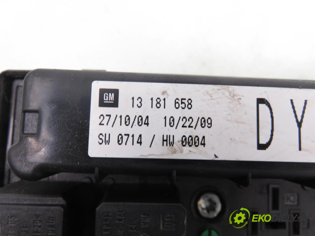 OPEL ASTRA H (A04) HB 2004 59,00 1.7 CDTI - Z 17 DTL 1686,00 MODUL BSM 13181658DY